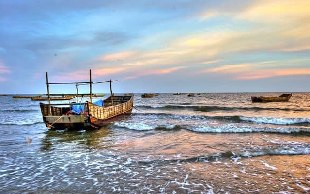 Trà Cổ - Bãi biển mang vẻ đẹp hút hồn du khách tại Quảng Ninh